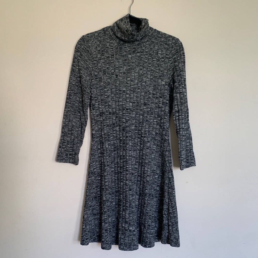 American Eagle keyhole dress